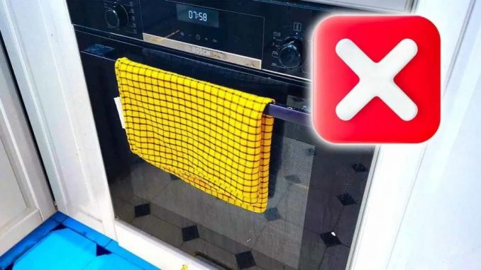 Warum nie ein Geschirrtuch auf die Backofentür legen? Der häufigste Fehler, der Ärger macht