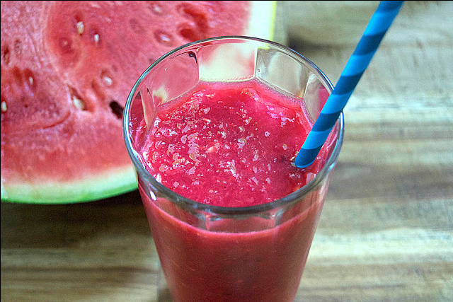 Wassermelonen-Himbeer-Drink erfrischend wie eine Limonade, aber ohne Zucker