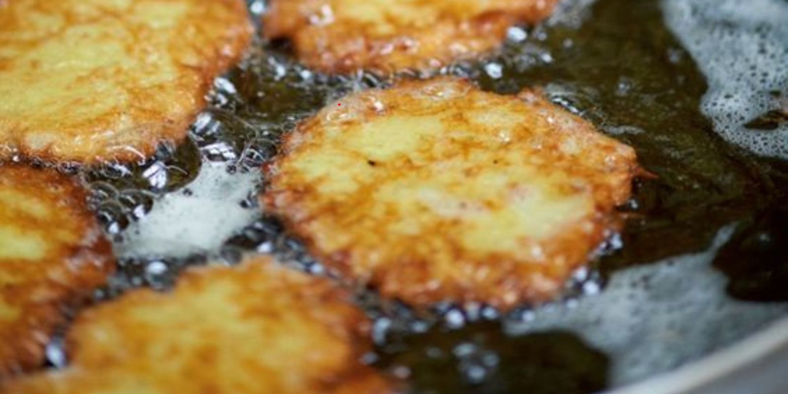 Wie können Sie knusprige und köstliche Kartoffelpuffer zubereiten, die perfekt als Beilage oder Snack geeignet sind?