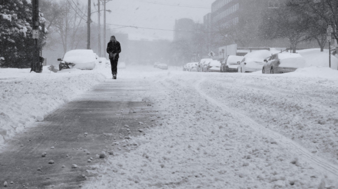 Wie man im Winter auf glatten Straßen sicher unterwegs ist