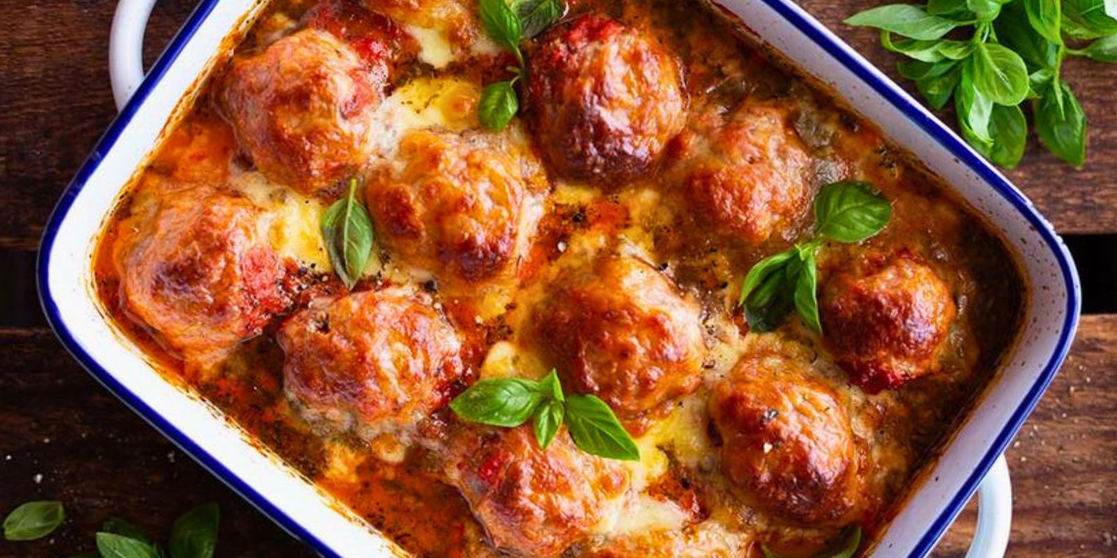 Zarte Medaillons in cremiger Pilzrahmsauce