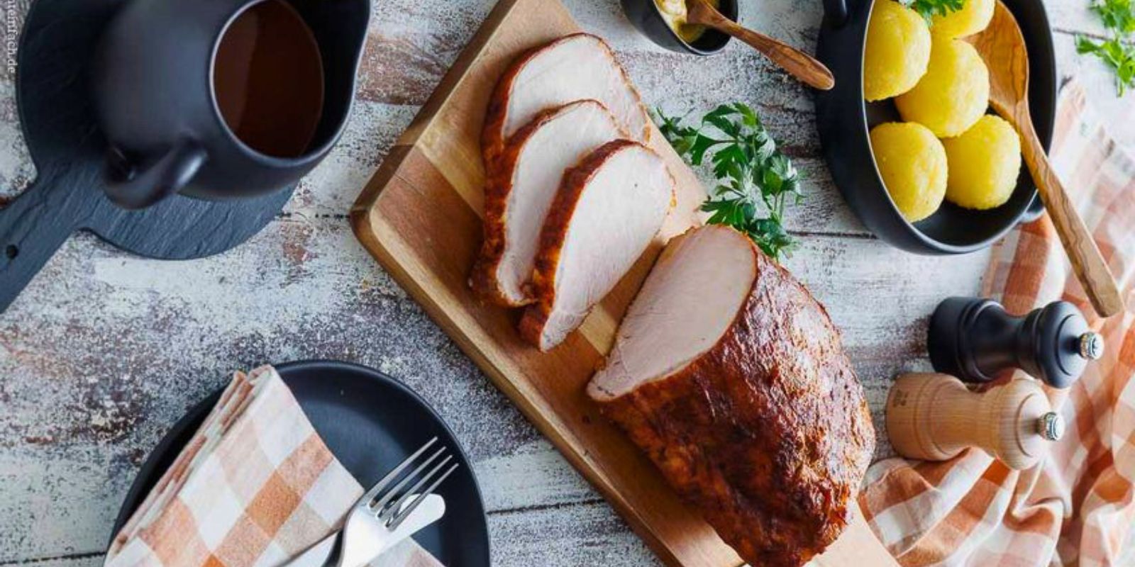 Zarter Schweinekrustenbraten – Ein Schmelzender Genuss auf der Zunge