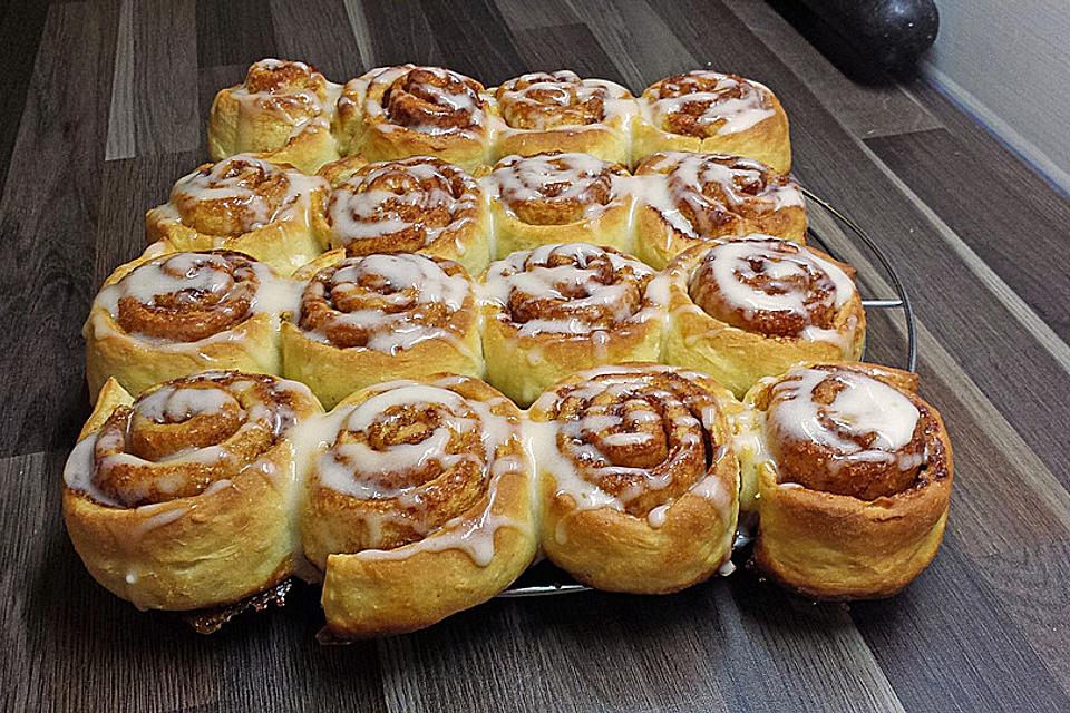 Zimtschnecken (Cinnabon Style)