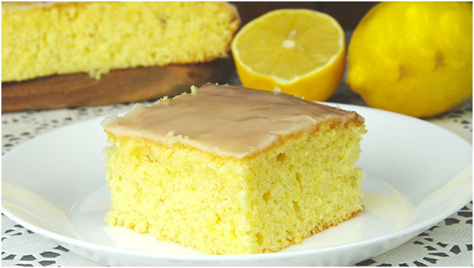 Zitronenkuchen Ein Kuchen der nur verdammt lecker aussieht..