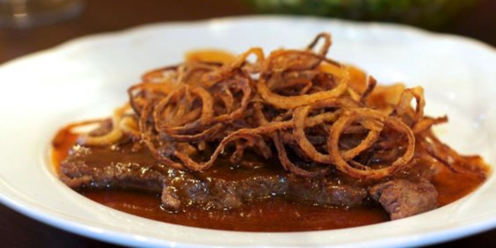 Zwiebelrostbraten mit Bratkartoffeln – Ein kulinarisches Erlebnis