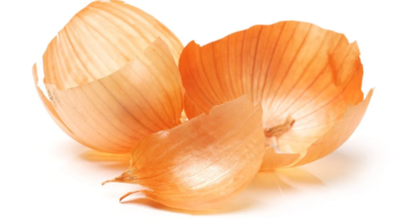 Zwiebelschalen, werfen Sie sie niemals weg: Sie haben keine Ahnung, was Sie damit machen können!