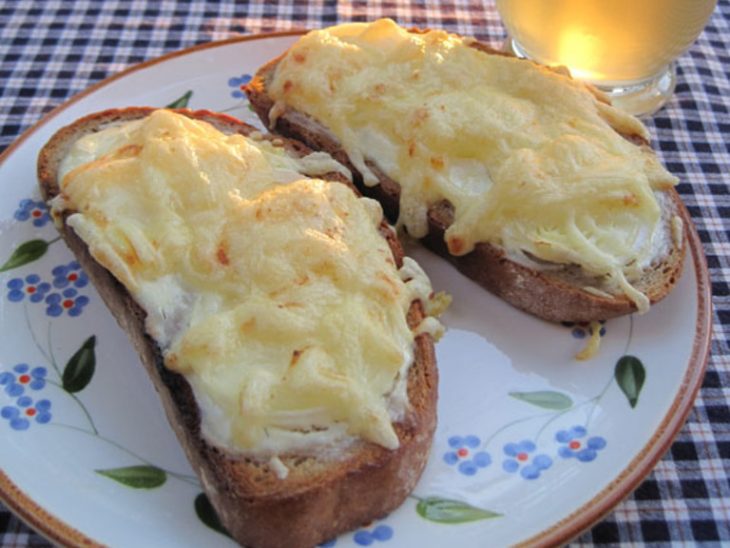 Überbackenes Zwiebelbrot