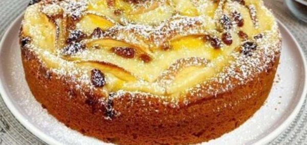 Apfelkuchen mit Sahneschmelz im Mund: Einfaches und sehr leckeres Rezept