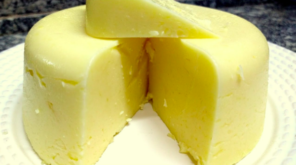 hausgemachte Käse von Pan: Rezept ist in 15 Minuten bereit, jeder wird lieben!