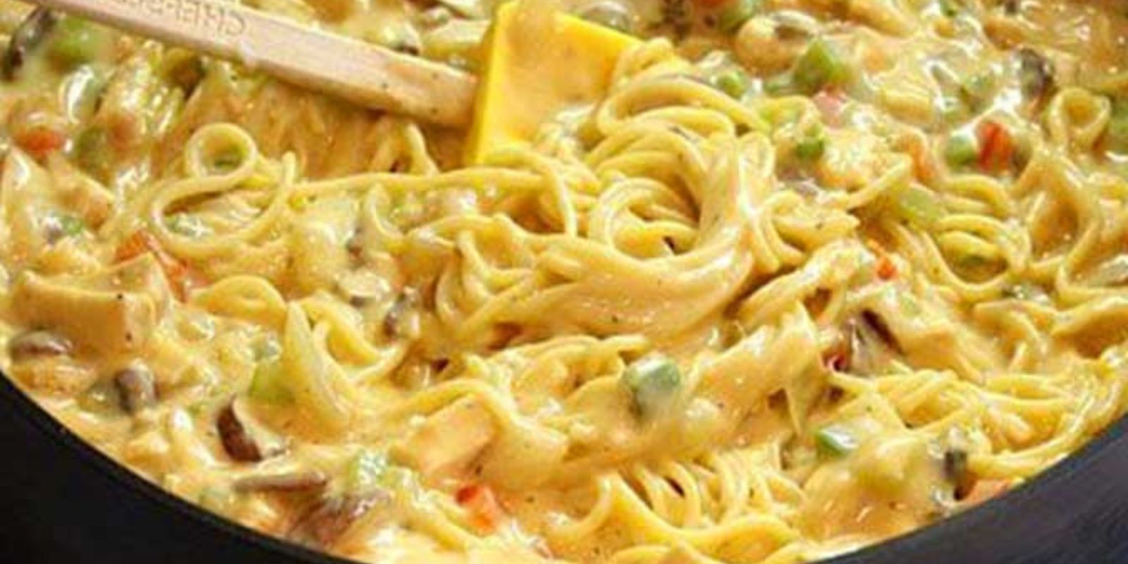 geschmackvoll–Spaghetti alla Panna in Käse_Sahne_Sauce mit Schinken