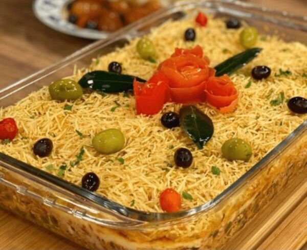 A Galinha Escabelada é o prato perfeito para o almoço em família. Confira a receita!