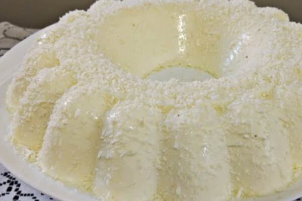 Abra o seu armário que com certeza você já tem os ingredientes desse pudim de maria mole