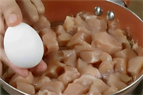 Almoço completo para toda a família feito com apenas 1 peito de frango