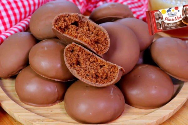 Aprenda a fazer pão de mel de mercado e veja como é mais fácil do que você imagina