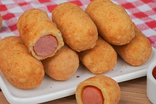 Aprenda a fazer uma massa de salgado perfeita com essa receita de enroladinho de salsicha