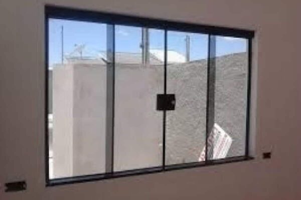 Aprenda como limpar vidros de um jeito muito fácil de tirar todas aquelas manchas