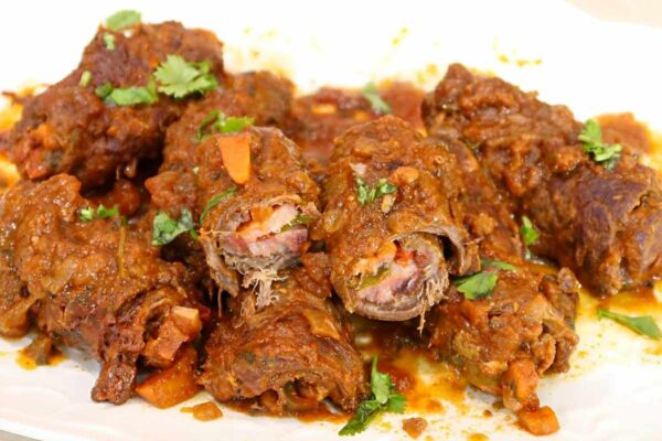 Bife à rolê que desmancha na boca e toda a família vai adorar