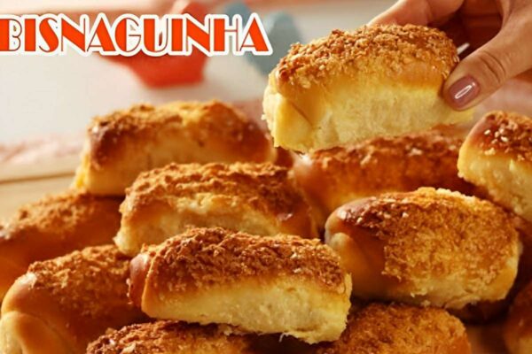 Bisnaguinha de coco macia e fofinha para servir no lanche da tarde ou café da manhã