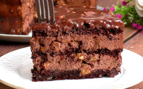 Bolo Ferrero Rocher que desmancha na boca e é super simples e delicioso