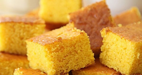 Bolo de Fubá e Leite Condensado