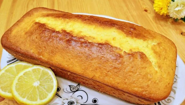 Bolo de Limão Simples