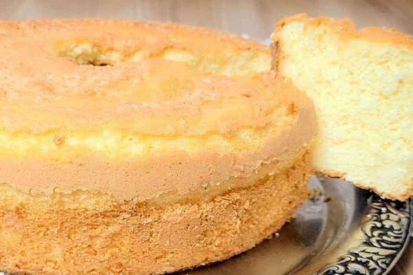 Bolo de amido de milho com coco um bolo super fofinho que combina com seu cafezinho