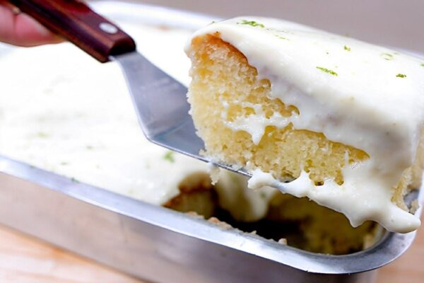 Bolo de limão sem farinha: muito leve delicioso e fácil de fazer