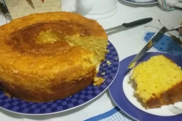 Bolo de milho de latinha que fica delicioso gastando quase nada para fazer