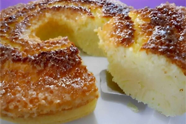 Bolo queijadinha o mais cremoso da semana sem trabalho nenhum para preparar