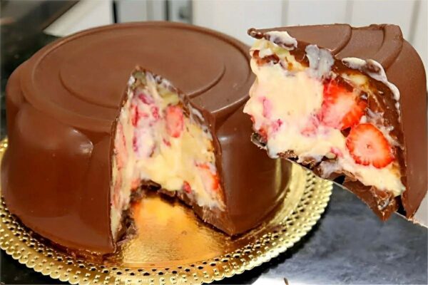 Bombom de morango com leite ninho: uma sobremesa incrível e feita com poucos ingredientes