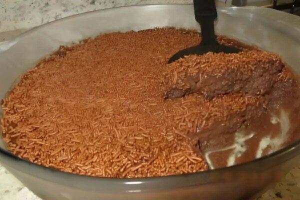 Brigadeiro de forno delicioso bem mais fácil do que ficar mexendo na panela