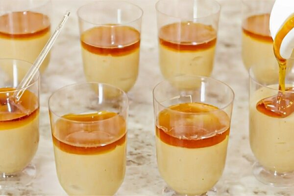 Brigadeiro de pudim no potinho delicioso e perfeito para a sua festinha