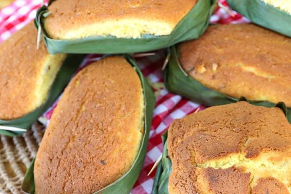 Broa de fubá que desmancha na boca muito fácil de preparar é só misturar os ingredientes e levar pra assar