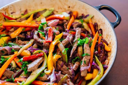 Carne com Pimentões:Receita fácil e deliciosa