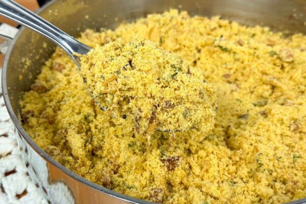 Churrasco de fim de ano: com uma farofa de churrasco deliciosa para acompanhar