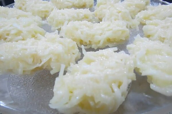 Cocada de leite condensado com 3 ingredientes: deliciosa e perfeita para a sobremesa