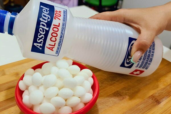 Como acabar com as baratas em casa usando um segredinho da vovó