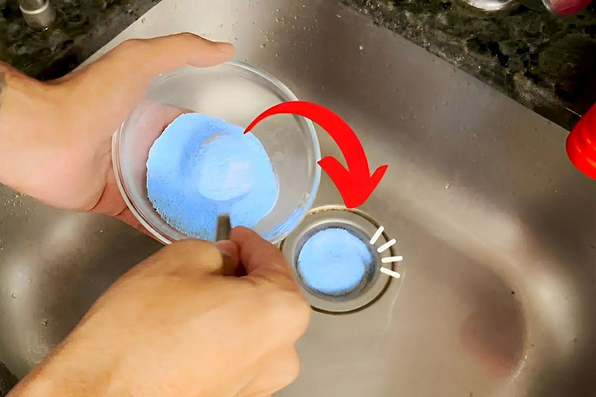 Como desentupir pias e ralos com essa misturinha simples de 2 ingredientes