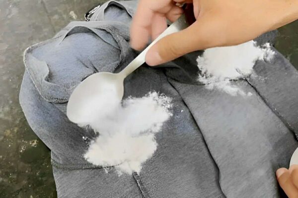 Como tirar mau cheiro nas axilas e deixar suas roupas limpas novamente usando apenas 2 ingredientes