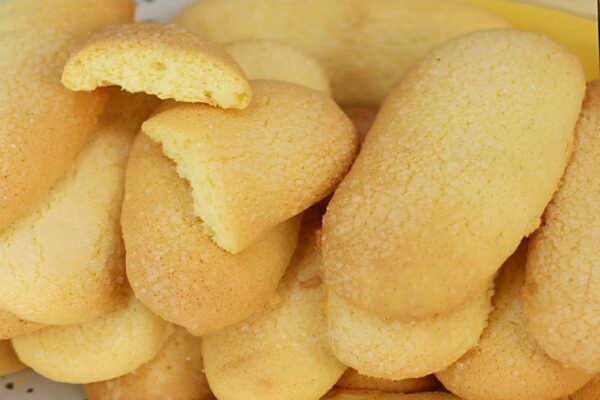 Economizei bastante com essa receita de biscoito champagne caseiro de 3 ingredientes