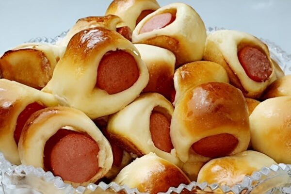 Enroladinho de salsicha: o salgadinho que as crianças adoram comer no lanche