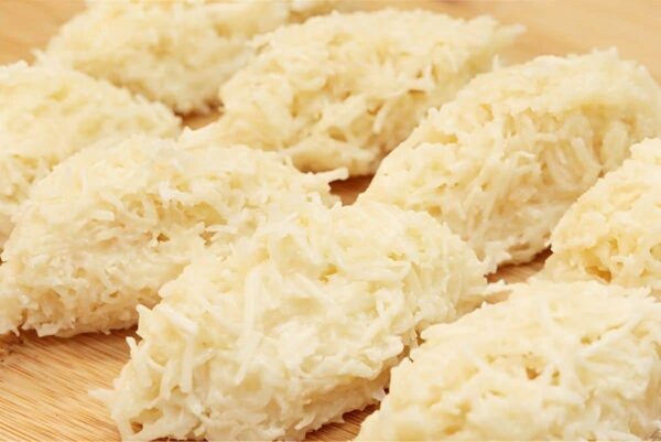 Essa cocada rápida é a mais gostosa que já fiz e o sabor fica incrível