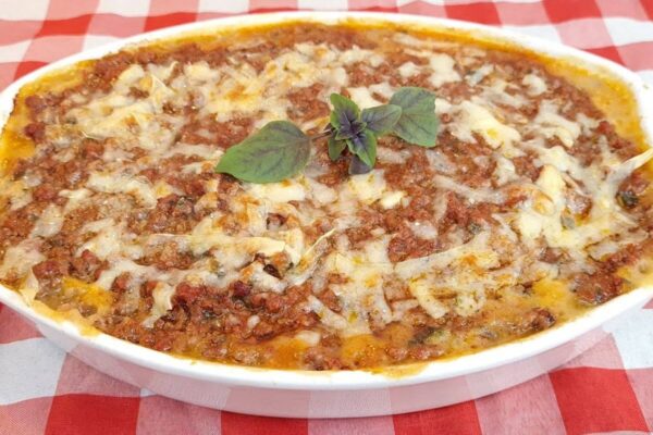 Esse purê de batata recheado é um prato fácil e muito saboroso para qualquer dia da semana