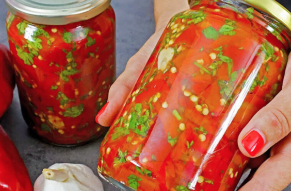 Eu guardo pimentas em potes dessa maneira há 10 anos