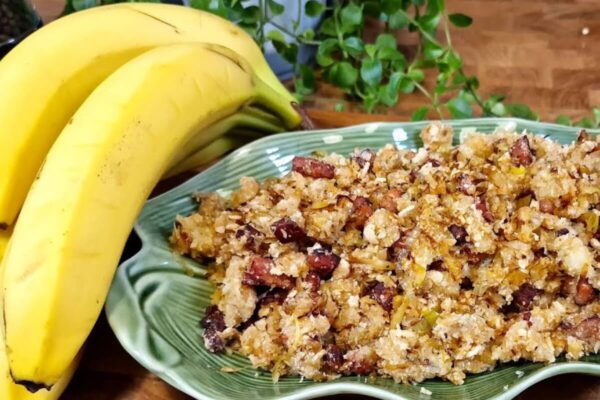 Farofa de banana igual a essa é  primeira vez que você vai fazer e comer