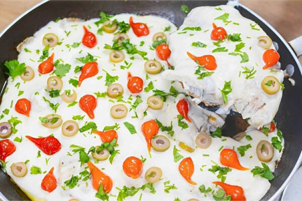 Filé de tilápia ao molho branco: levinho e perfeito para o almoço ou jantar