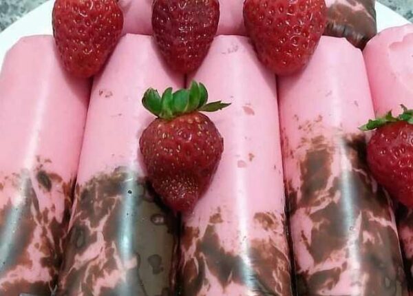 Geladinho Gourmet de Morango: 3 Receitas incríveis pra você preparar nos dias mais quentes!