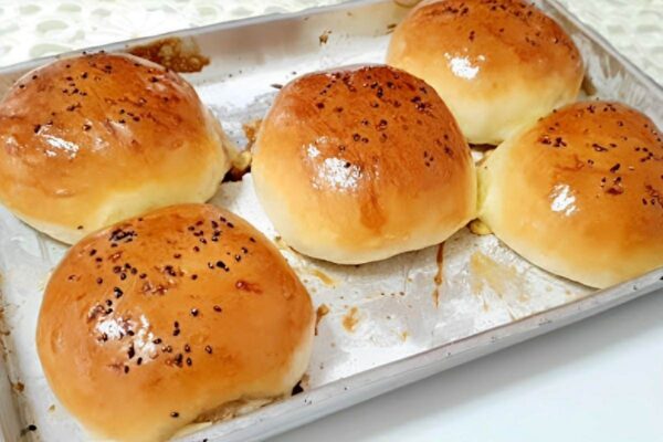 Hamburgão de forno perfeito para colocar na lancheira das crianças