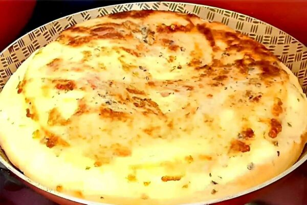 Lanche de tapioca de frigideira simples e rápido perfeito para o seu lanche da tarde ou café da manhã