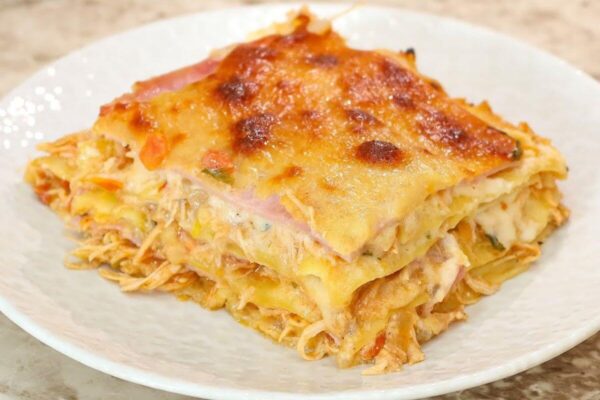 Lasanha de frango especial para você deixar todo mundo querendo mais um pedaço no almoço de domingo